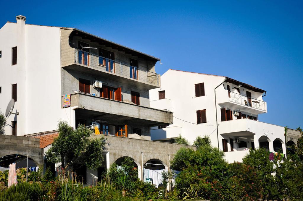 Apartments Adrialuka Dubrava  Εξωτερικό φωτογραφία