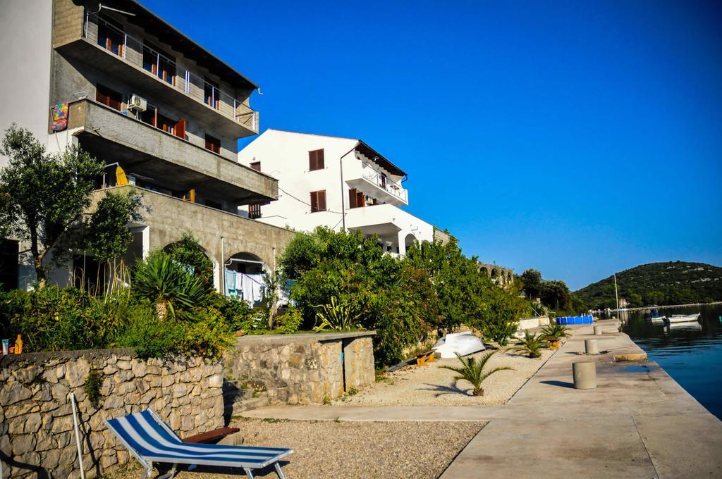 Apartments Adrialuka Dubrava  Εξωτερικό φωτογραφία