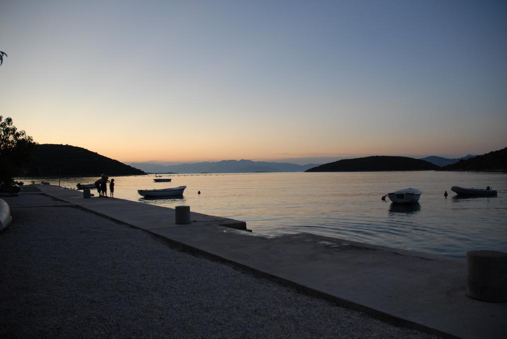 Apartments Adrialuka Dubrava  Εξωτερικό φωτογραφία
